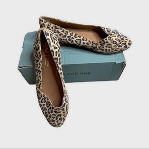 TOMS Julie Point Toe Cheetah Print Flats 9W